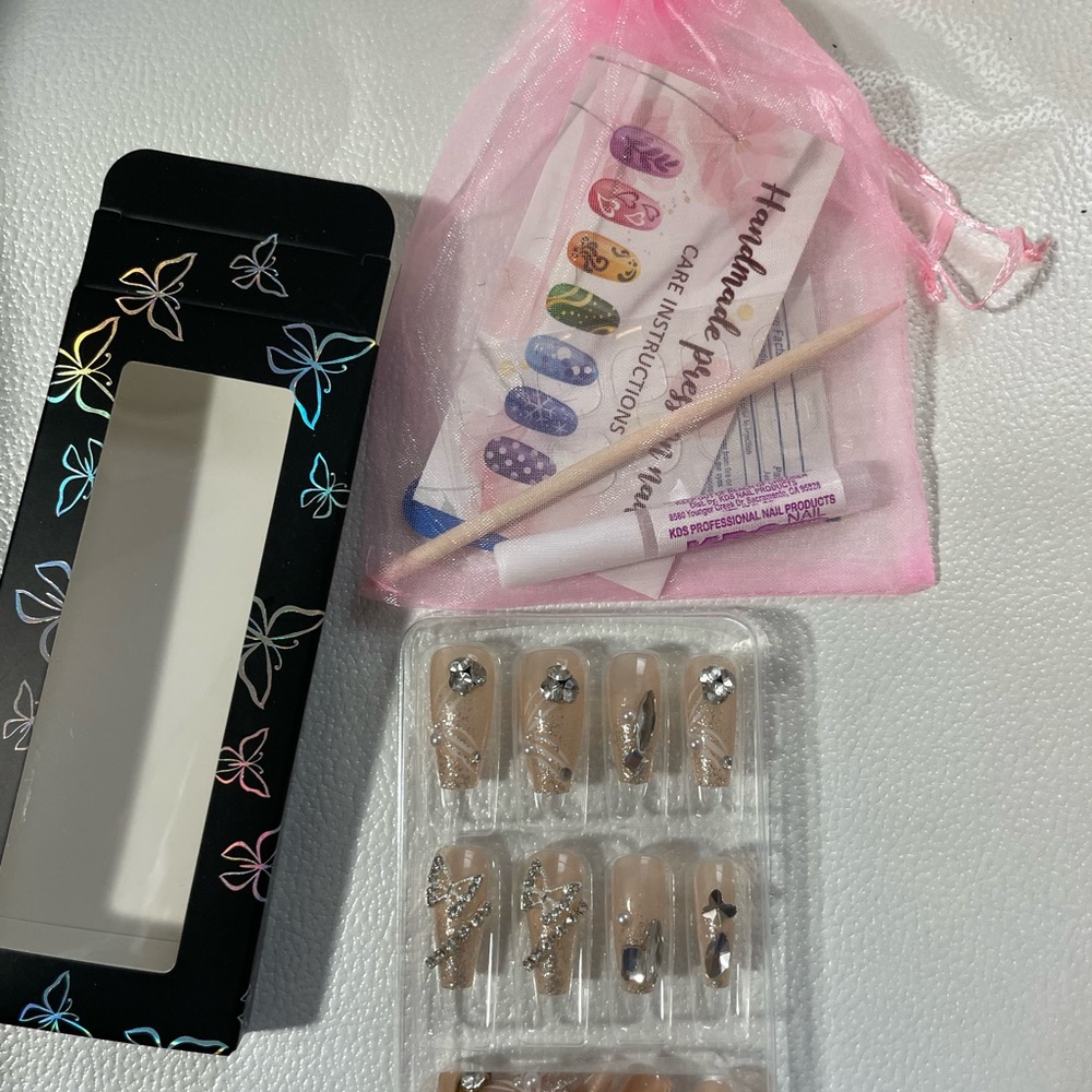Tan and Black Nail Accessory Set with Versatile Tools press-on gel nail